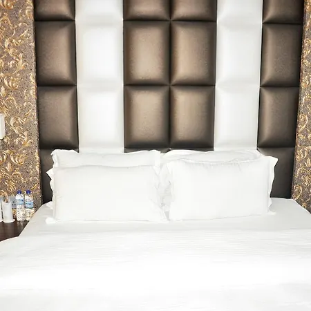 Waii International 5*